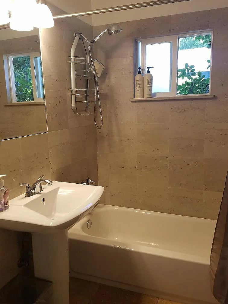 Furnished Finder property 1033947_1 photo 3