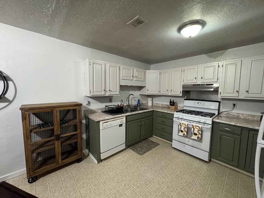 Furnished Finder property 1033988_1 photo 10