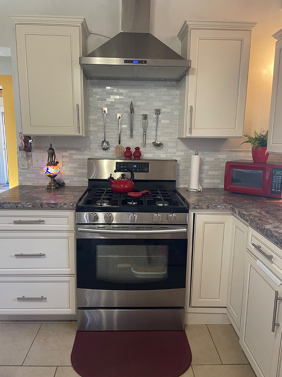 Gas stove and oven provides controlled cooking and the opportunity to make homemade meals.