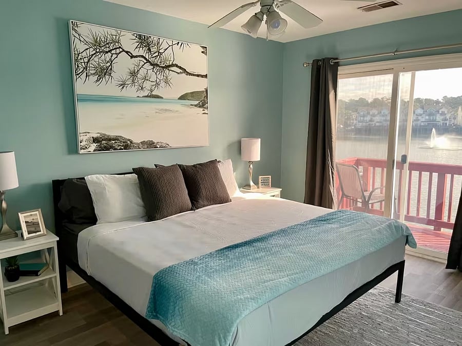 Master Bedroom with ensuite bathroom with separate shower and garden tub.