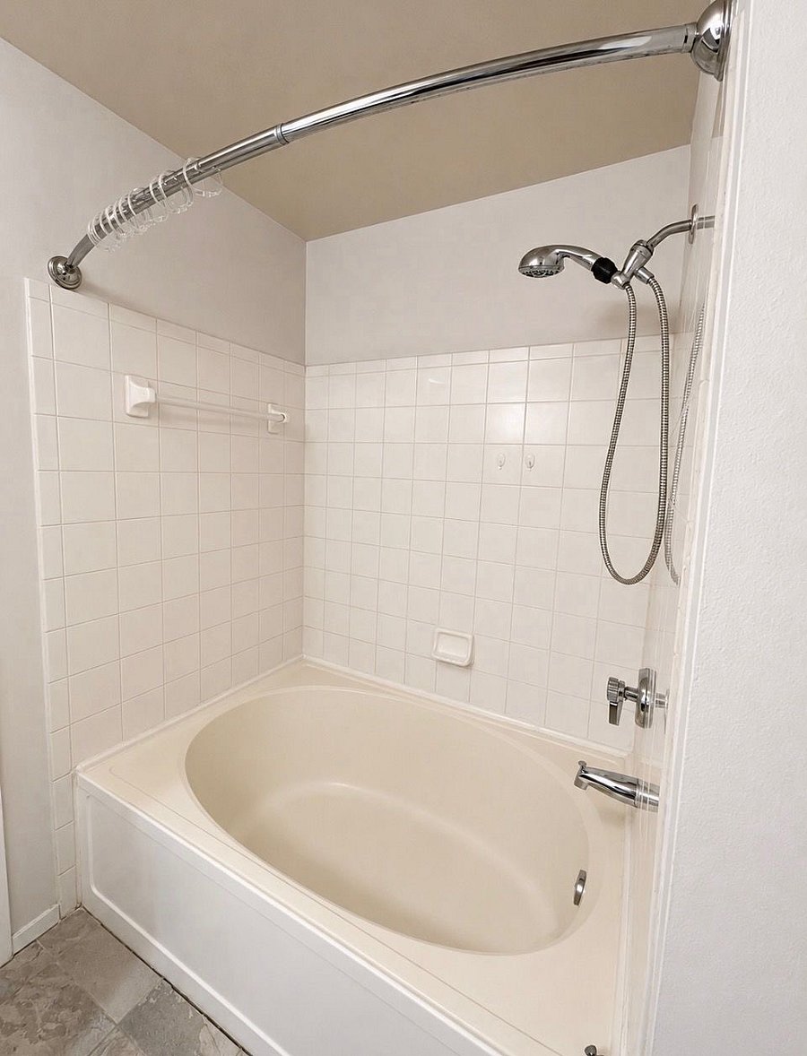 Furnished Finder property 1034019_1 photo 11