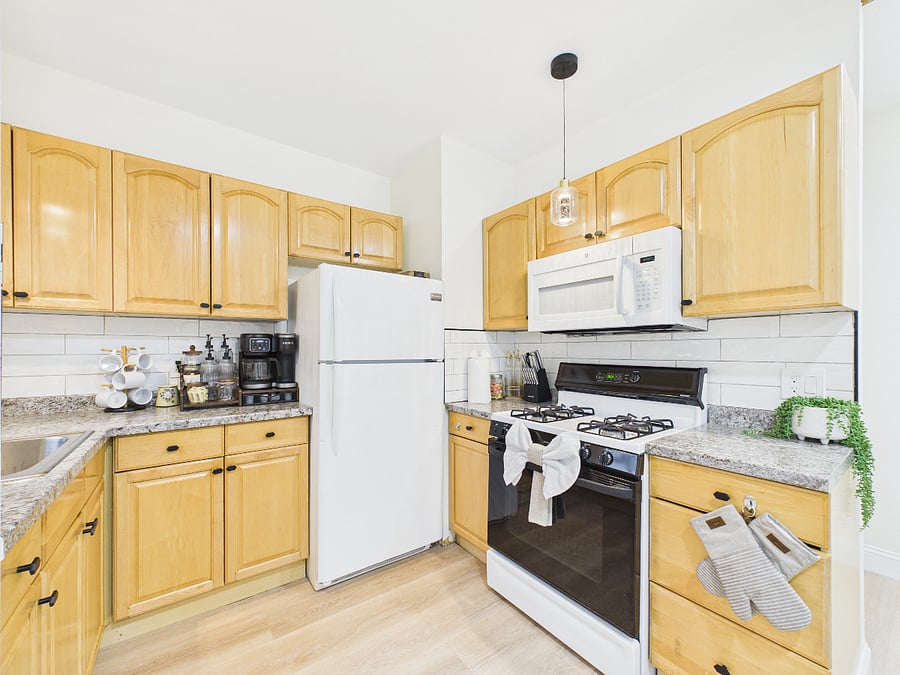 Furnished Finder property 1034032_1 photo 3