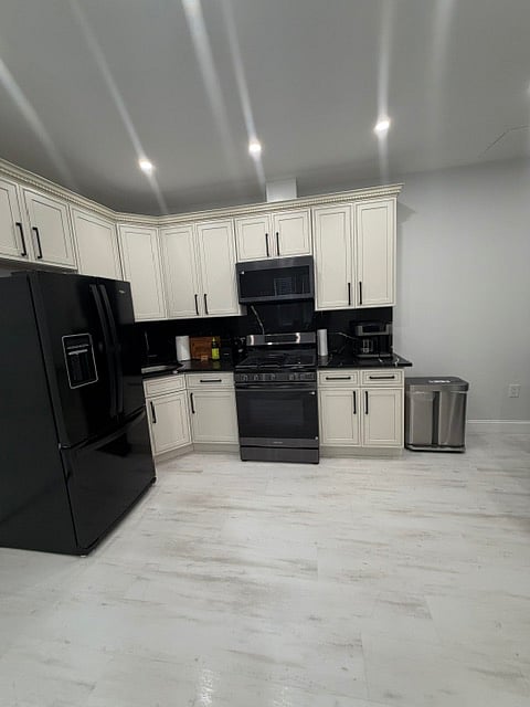 Furnished Finder property 1034037_1 photo 11