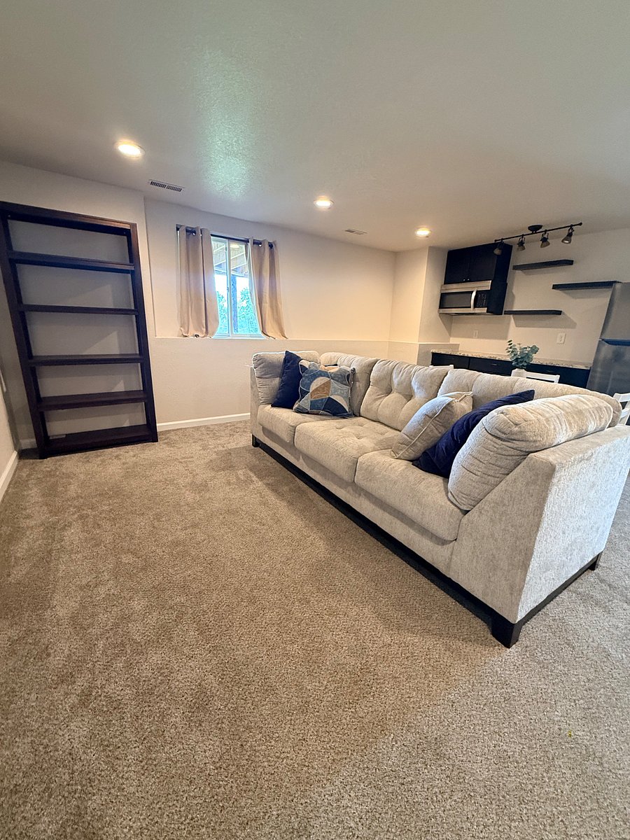 Furnished Finder property 1034060_1 photo 3