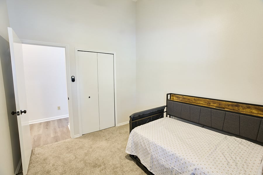 Furnished Finder property 1034093_1 photo 18
