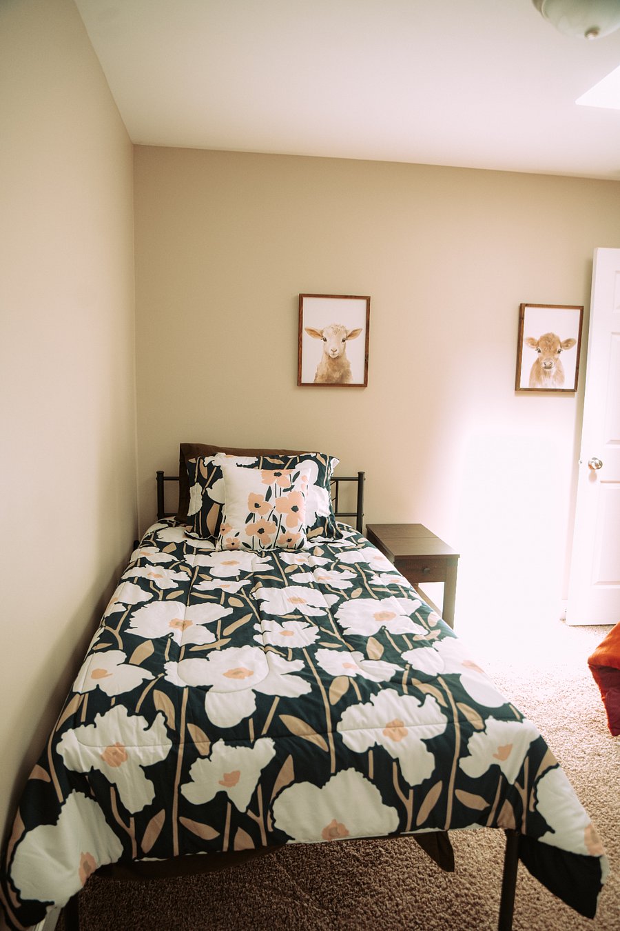 Upstairs 2 twin beds with large closet and storage.