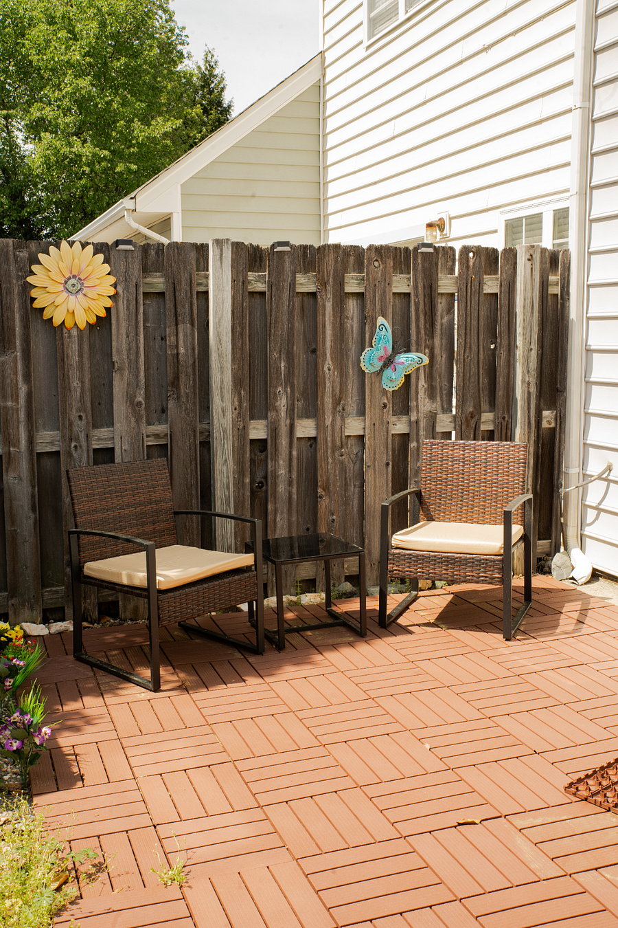 Outdoor Patio, fenced in.