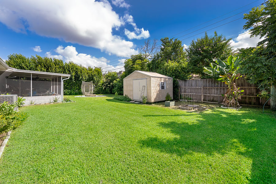 Plenty of room in the back yard