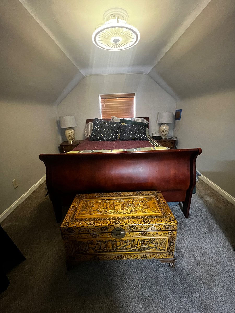 2nd bedroom