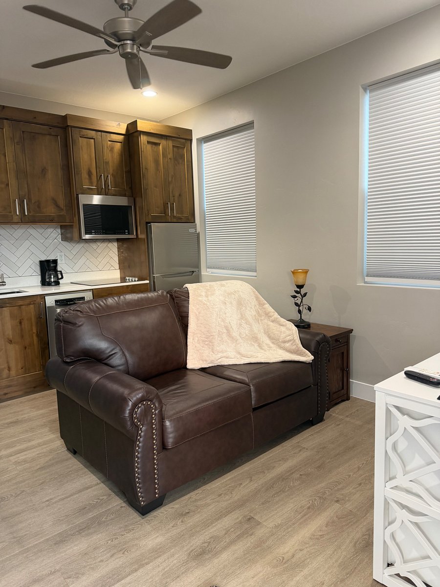 Furnished Finder property 1034166_1 photo 4