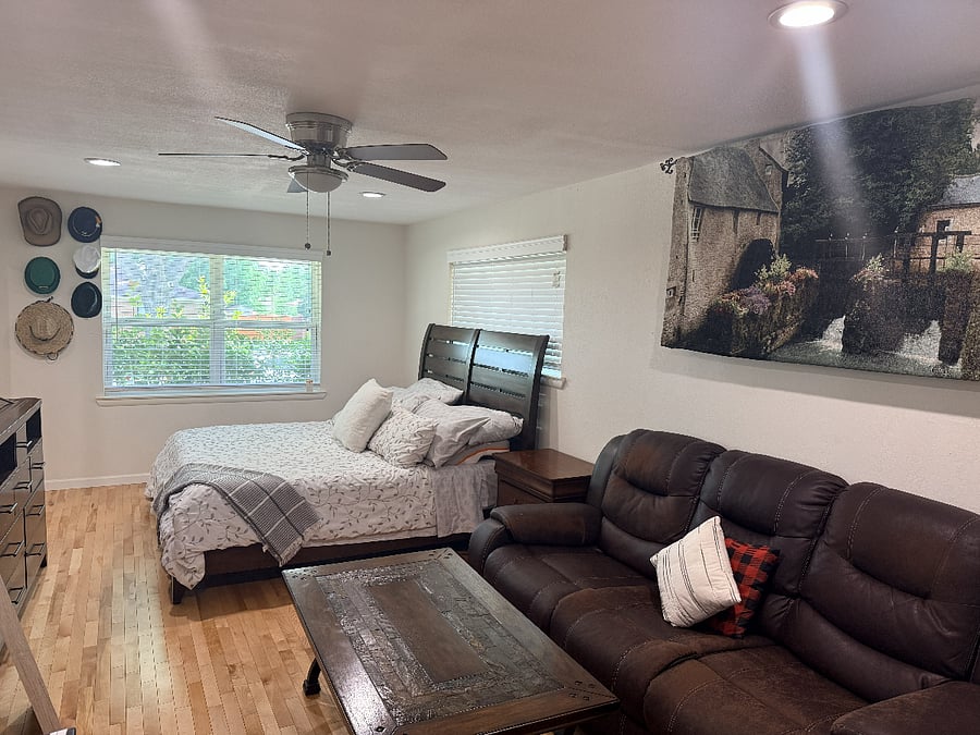 Furnished Finder property 1034204_1 photo 4