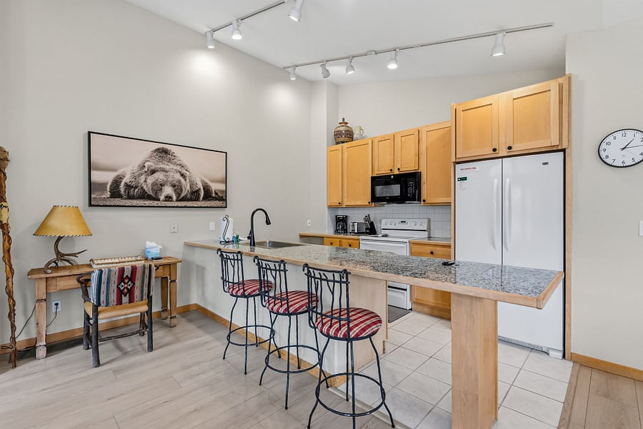 Furnished Finder property 1034244_1 photo 13