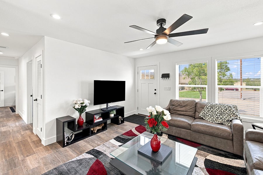 Furnished Finder property 1034260_1 photo 3