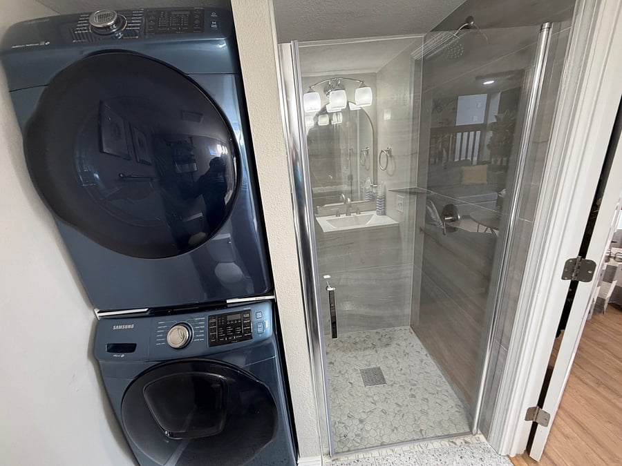 Main Floor 3/4 bath/laundry room
