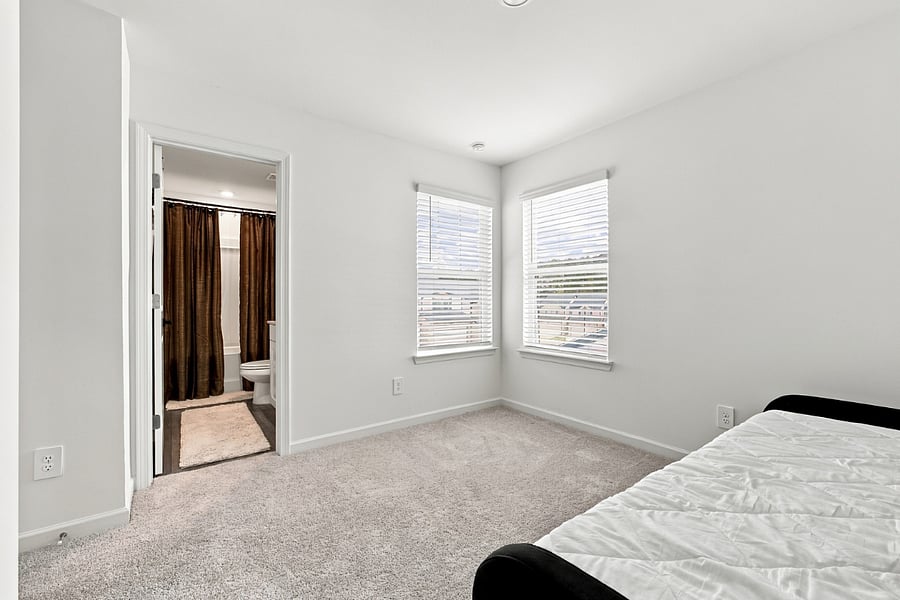 Furnished Finder property 1034288_1 photo 25