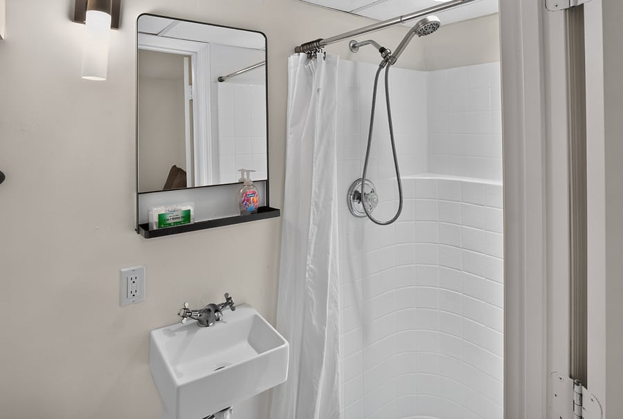 Furnished Finder property 1034307_1 photo 7