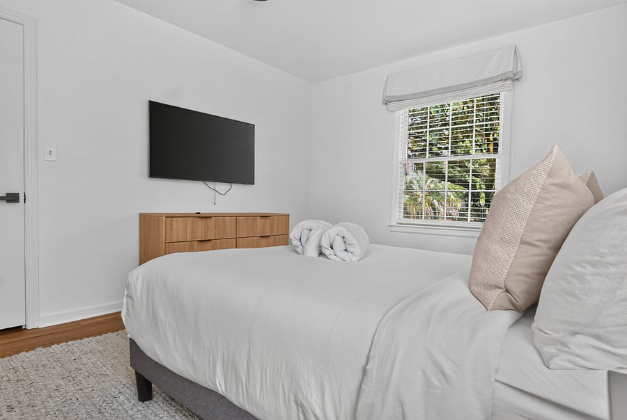 Furnished Finder property 1034307_1 photo 13