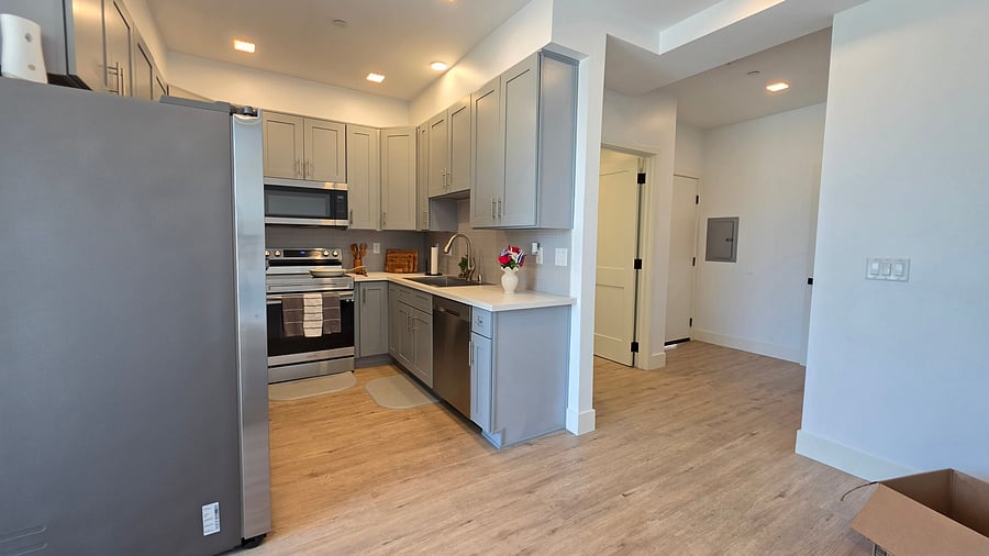 Furnished Finder property 1034311_1 photo 32