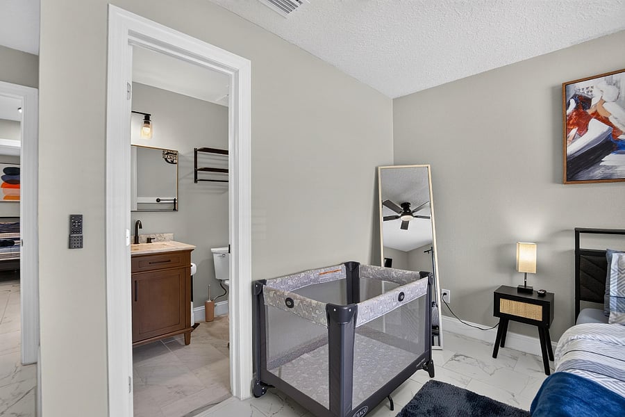 Furnished Finder property 1034312_1 photo 25