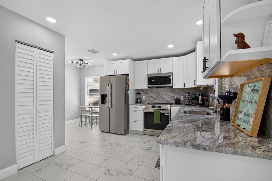 Furnished Finder property 1034312_1 photo 12