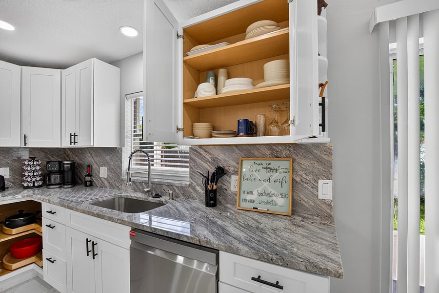 Furnished Finder property 1034312_1 photo 15