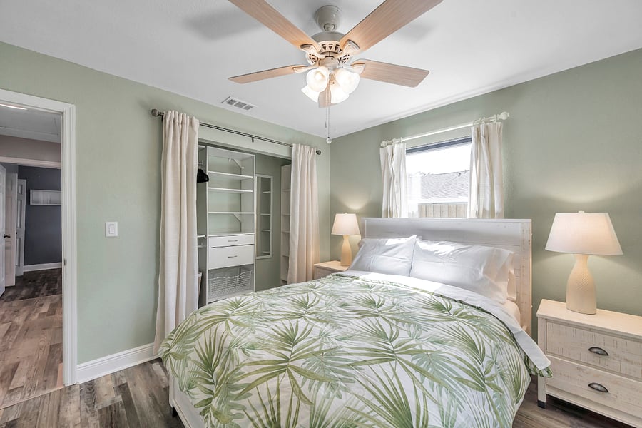 Queen Bed