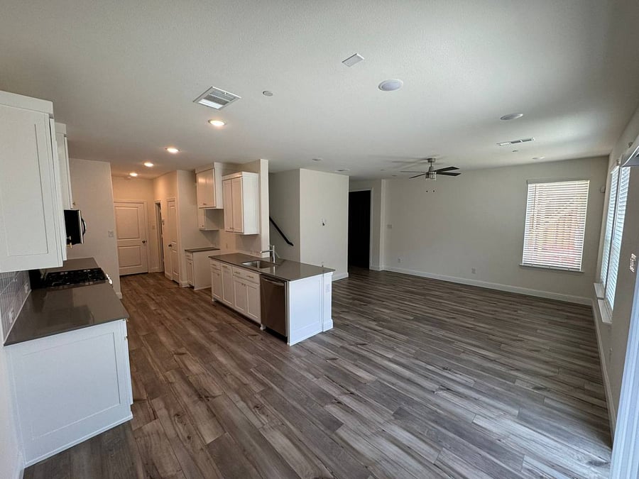 Furnished Finder property 1034335_1 photo 3