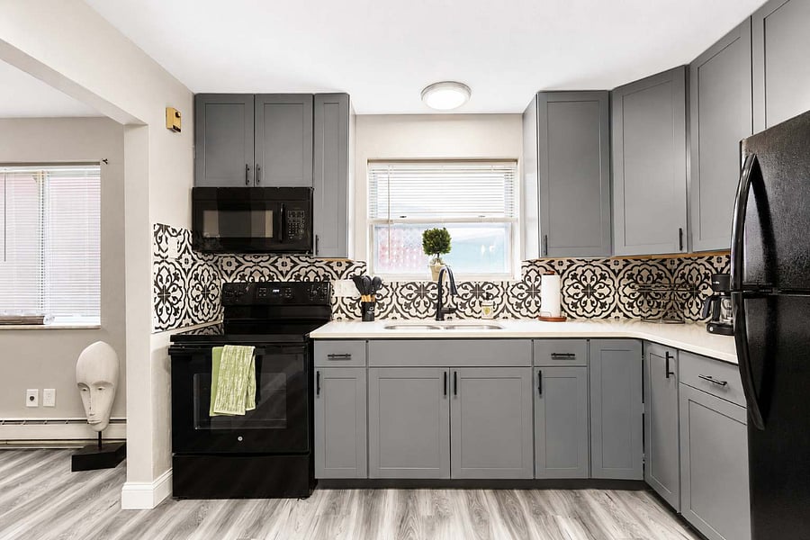 Full kitchen cook every meal on a contract stay