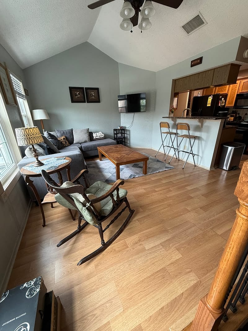 Furnished Finder property 1034373_1 photo 3