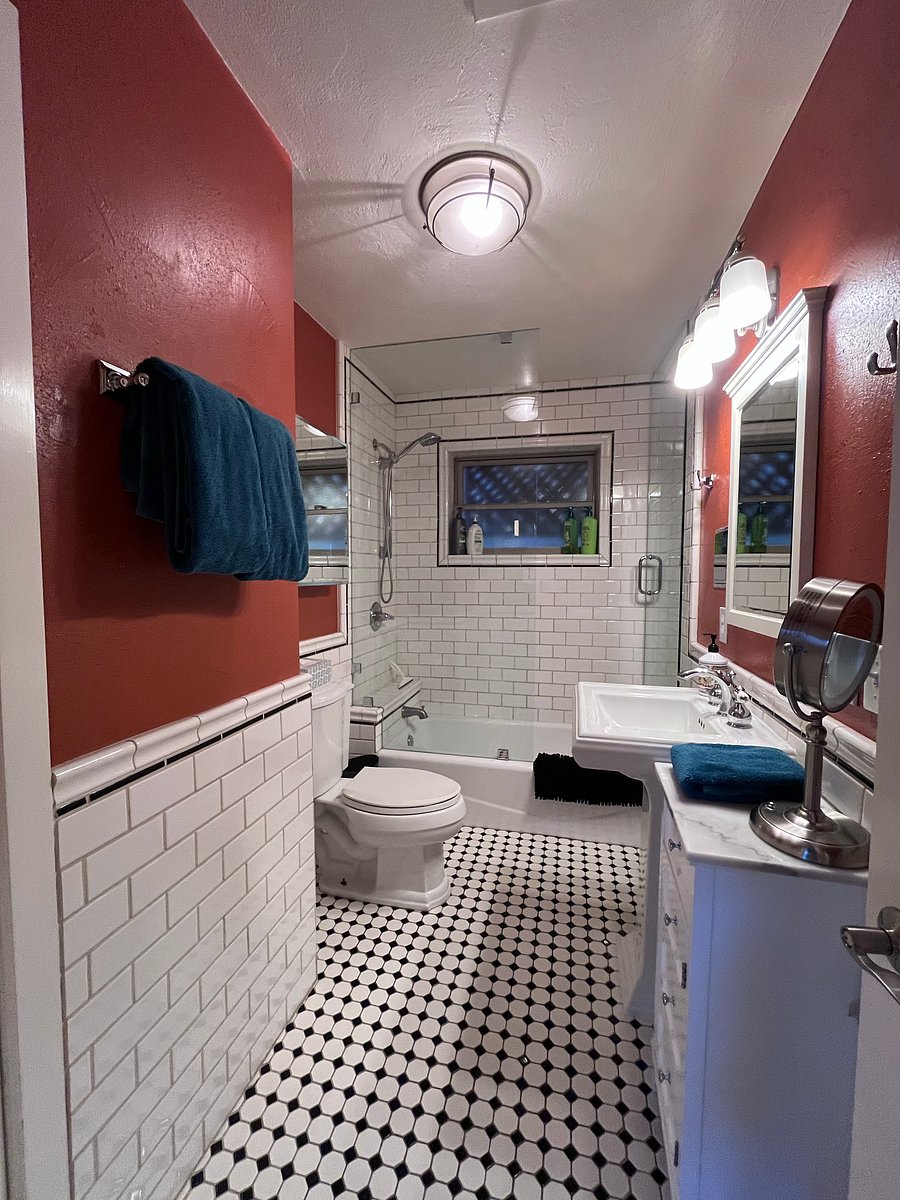 Main floor bathroom