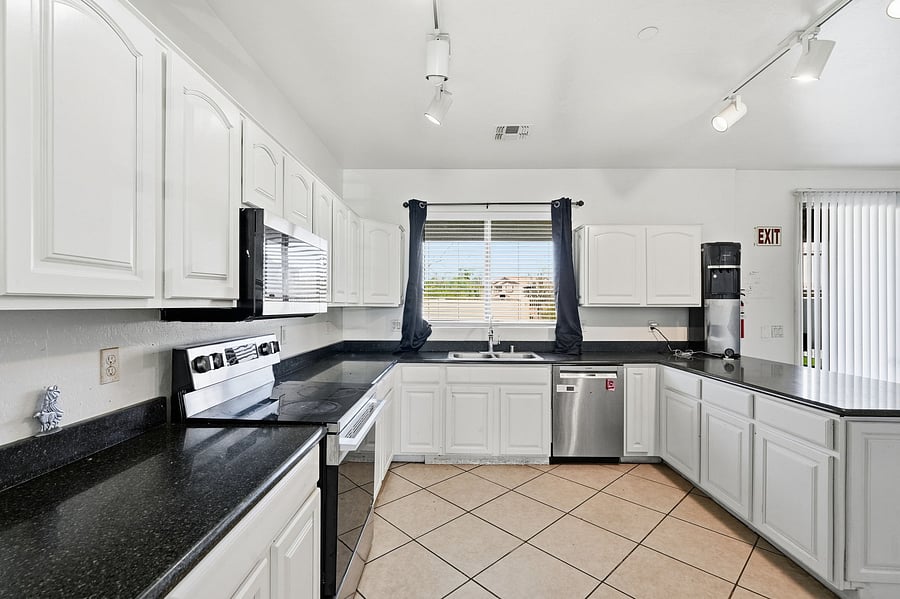 Furnished Finder property 1034399_1 photo 5