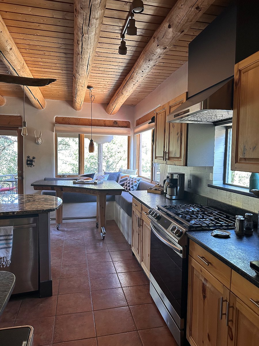 Furnished Finder property 1034420_1 photo 36