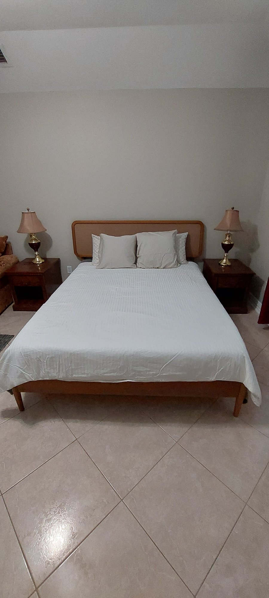 Furnished Finder property 1034437_1 photo 2