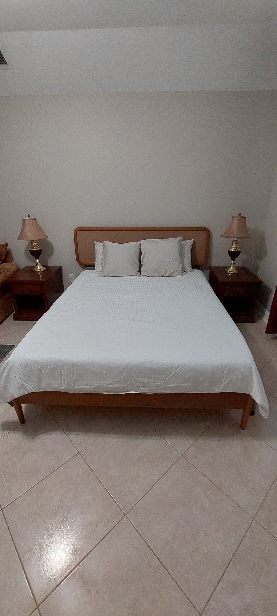 Furnished Finder property 1034437_1 photo 3
