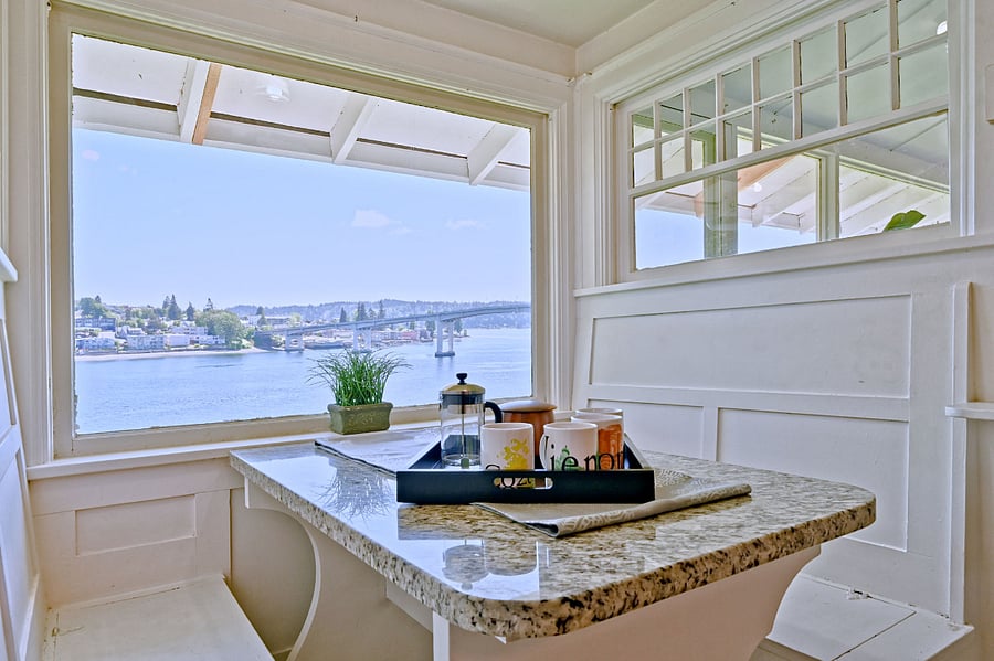 Breakfast nook