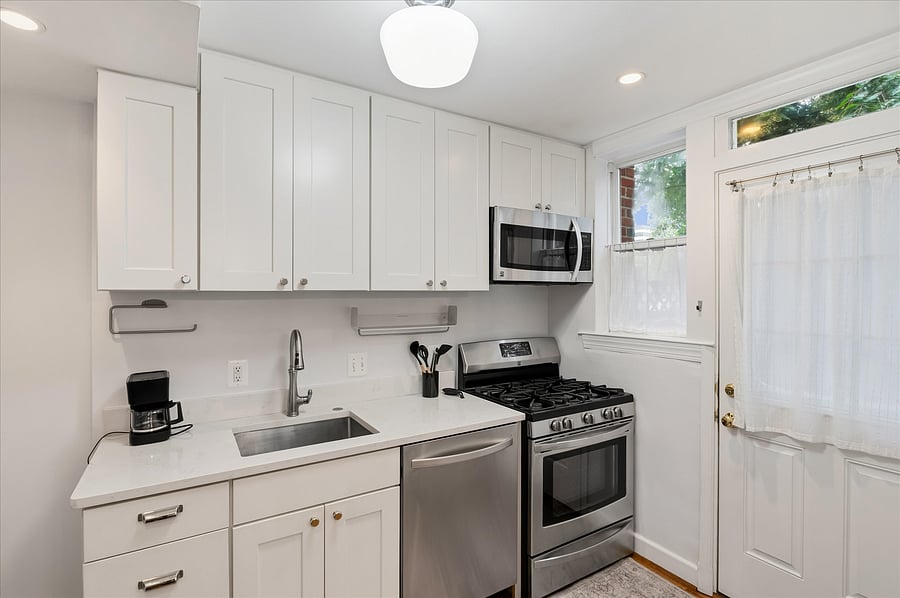 Furnished Finder property 1034470_1 photo 12