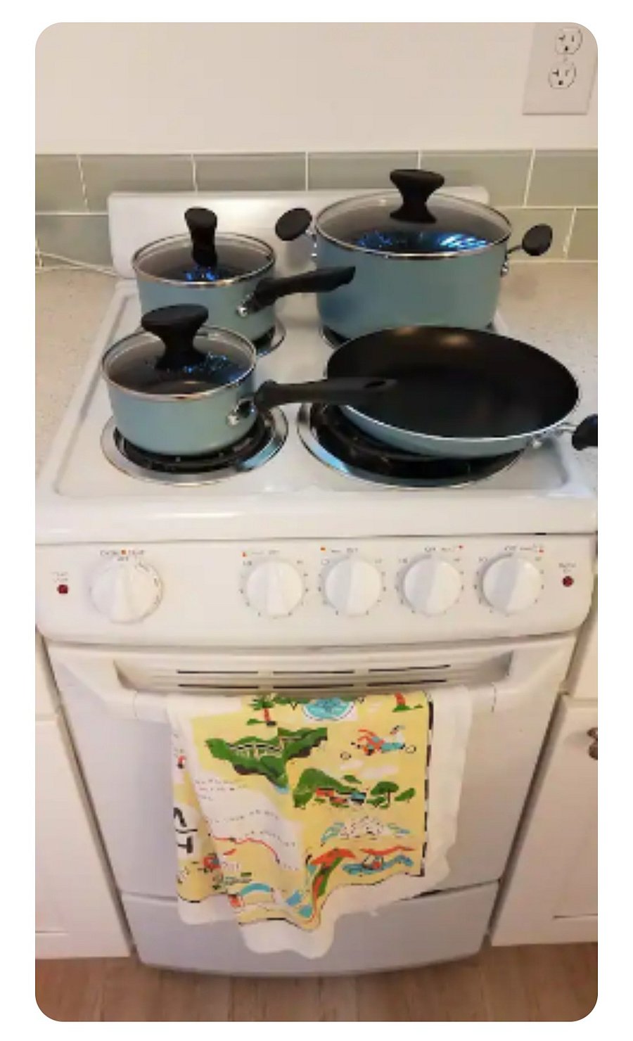 Electric four stive top & oven
