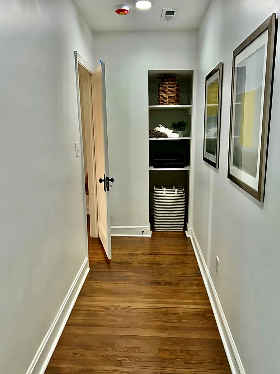 Primary bedroom entry hall