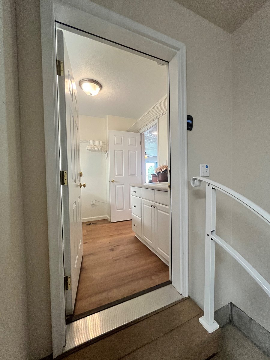 Furnished Finder property 1034586_1 photo 22