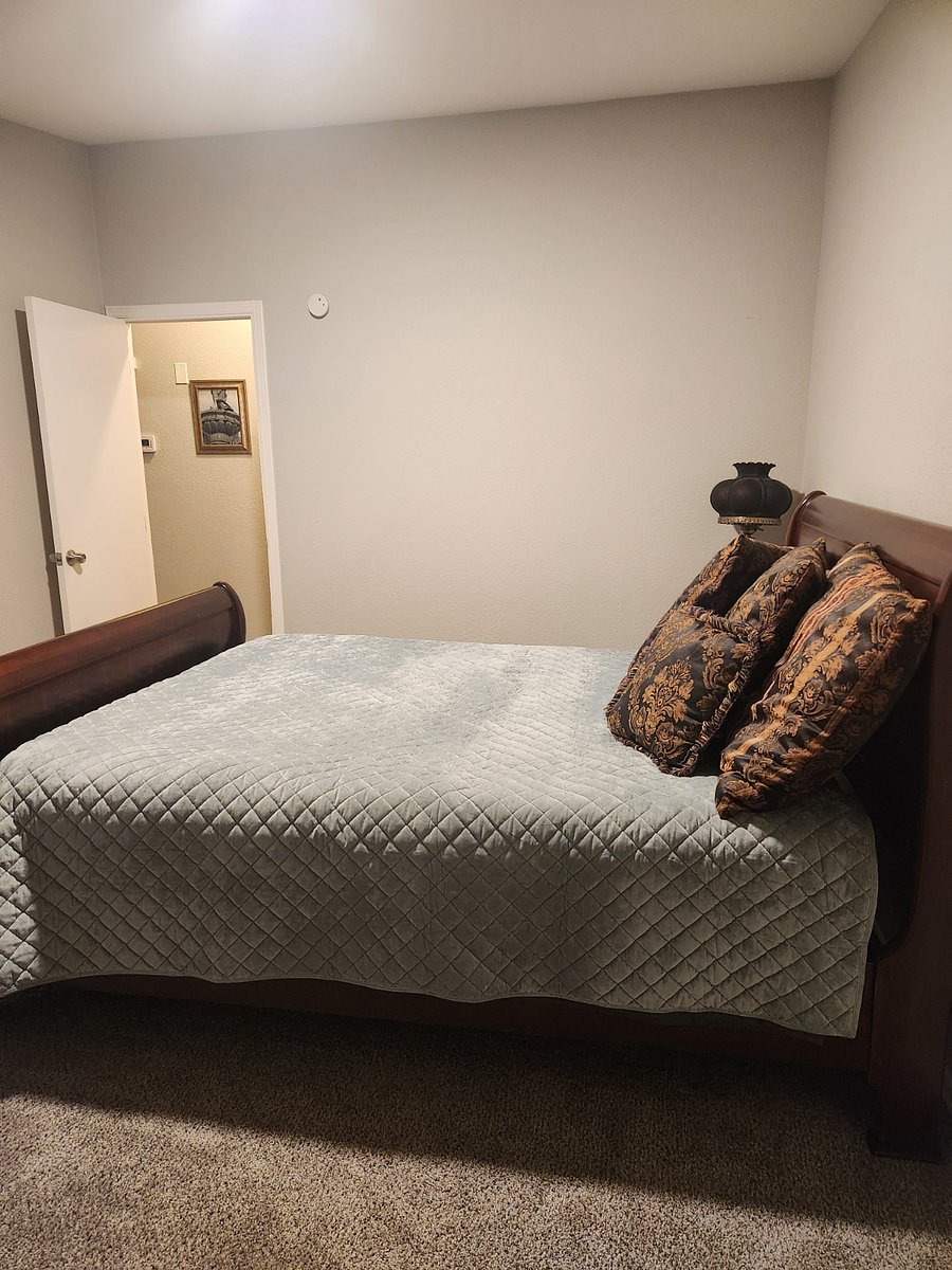 Furnished Finder property 1034593_1 photo 3