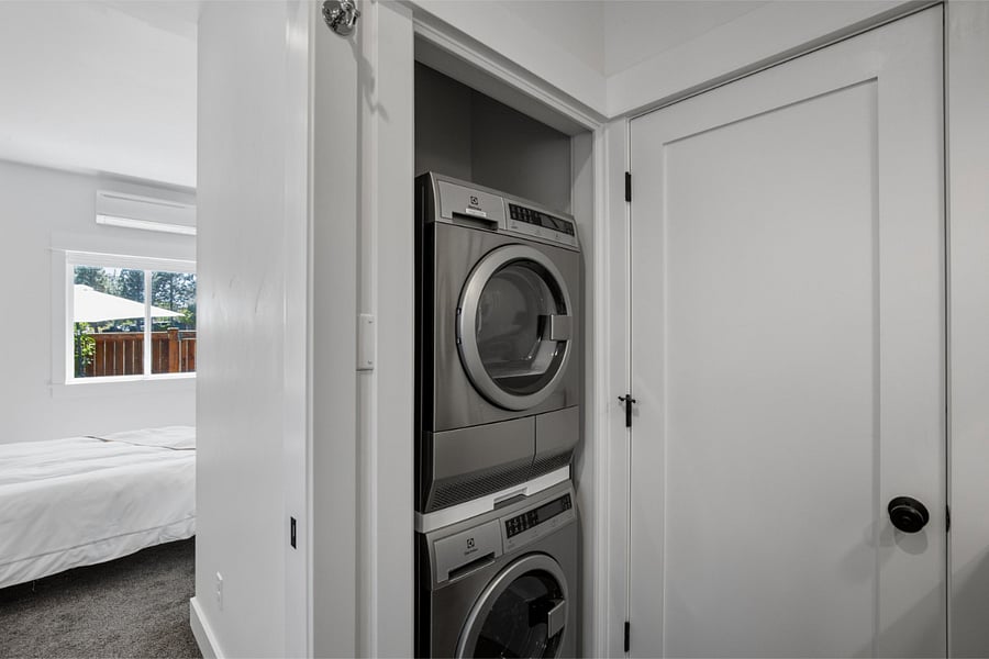 Furnished Finder property 1034597_1 photo 14