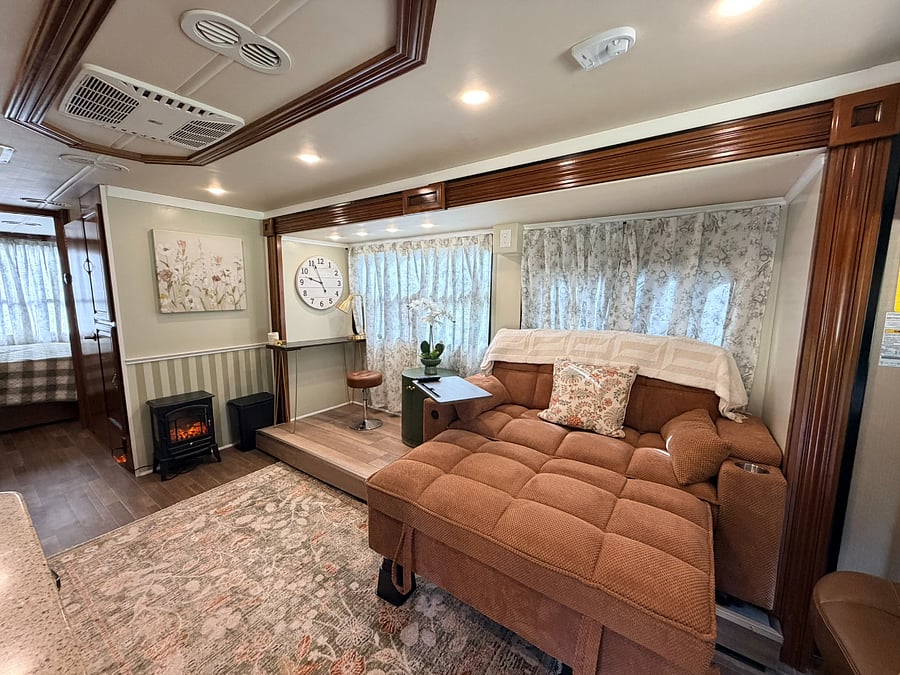 Furnished Finder property 1034600_1 photo 4
