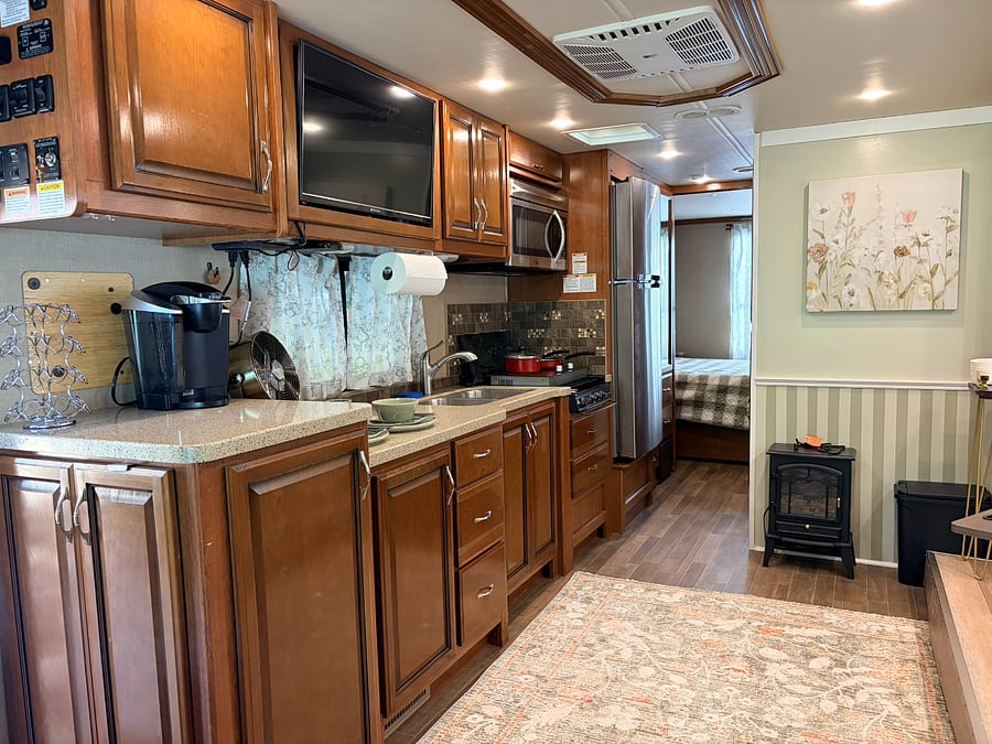 Furnished Finder property 1034600_1 photo 9