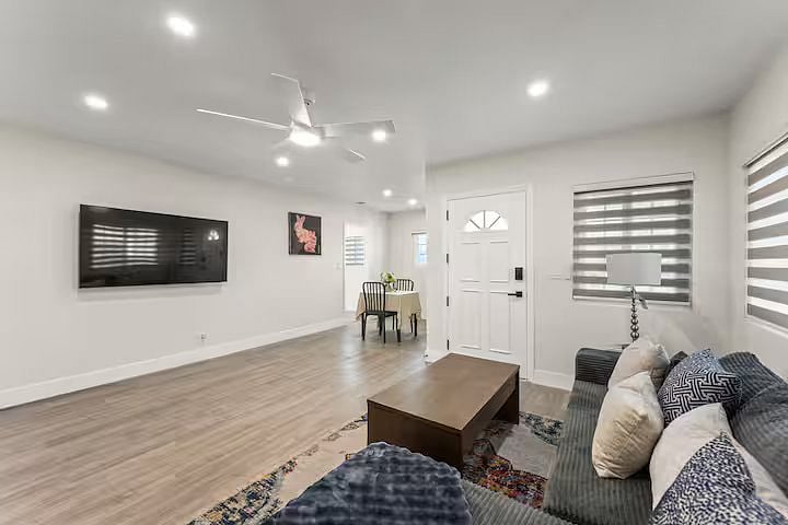 Furnished Finder property 1034602_1 photo 4