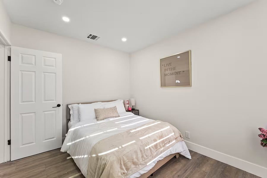 Furnished Finder property 1034602_1 photo 17
