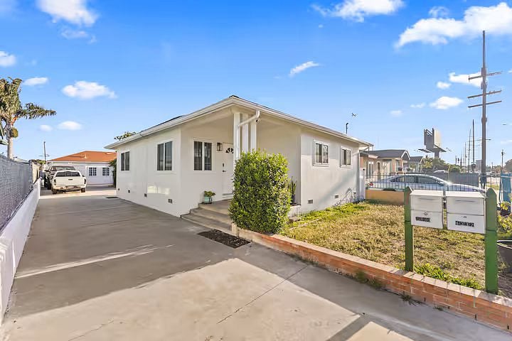 Furnished Finder property 1034602_1 photo 23