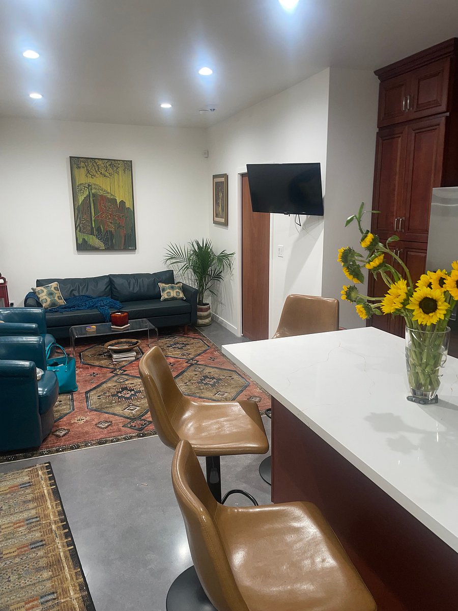 Furnished Finder property 1034611_1 photo 3