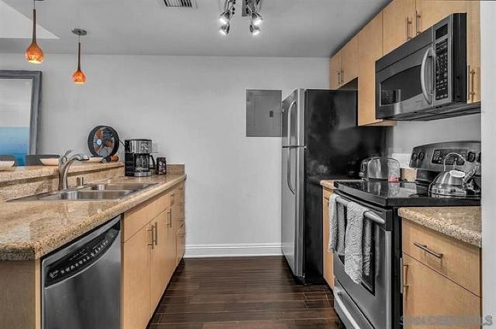 Furnished Finder property 1034613_1 photo 14