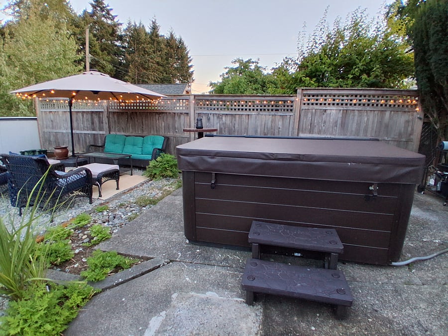 Shared, jetted hot tub is available for your use.