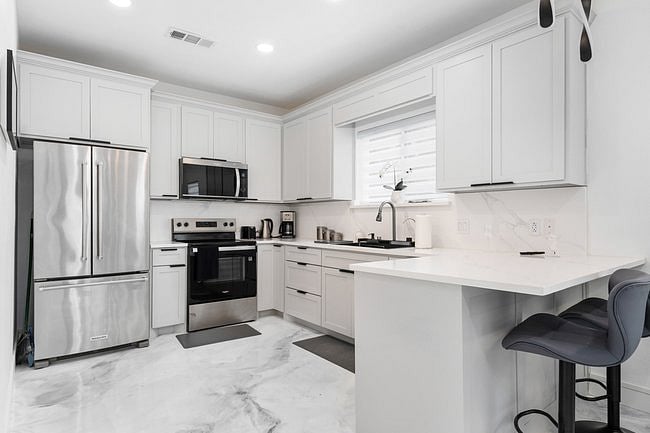 Furnished Finder property 1034630_1 photo 4
